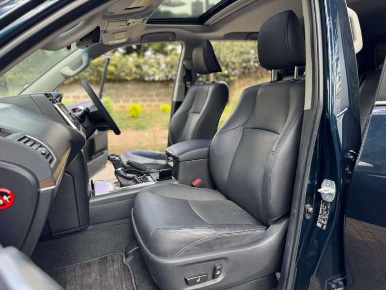 
								Toyota Land Cruiser Prado TX full									