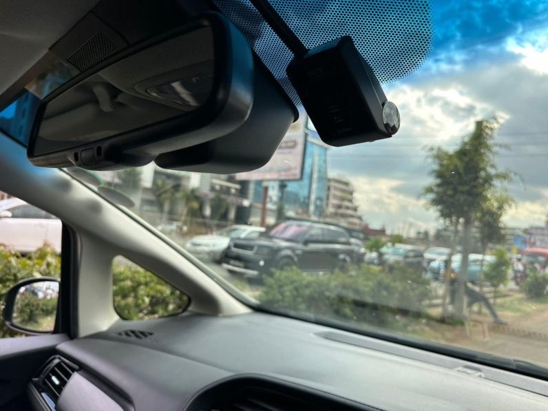 
								Honda Fit Shuttle full									