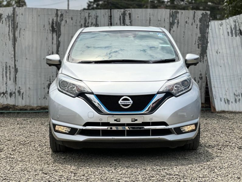 
								Nissan Note full									