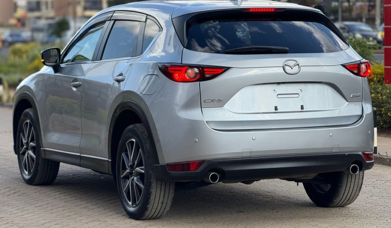 
								Mazda CX-5 full									