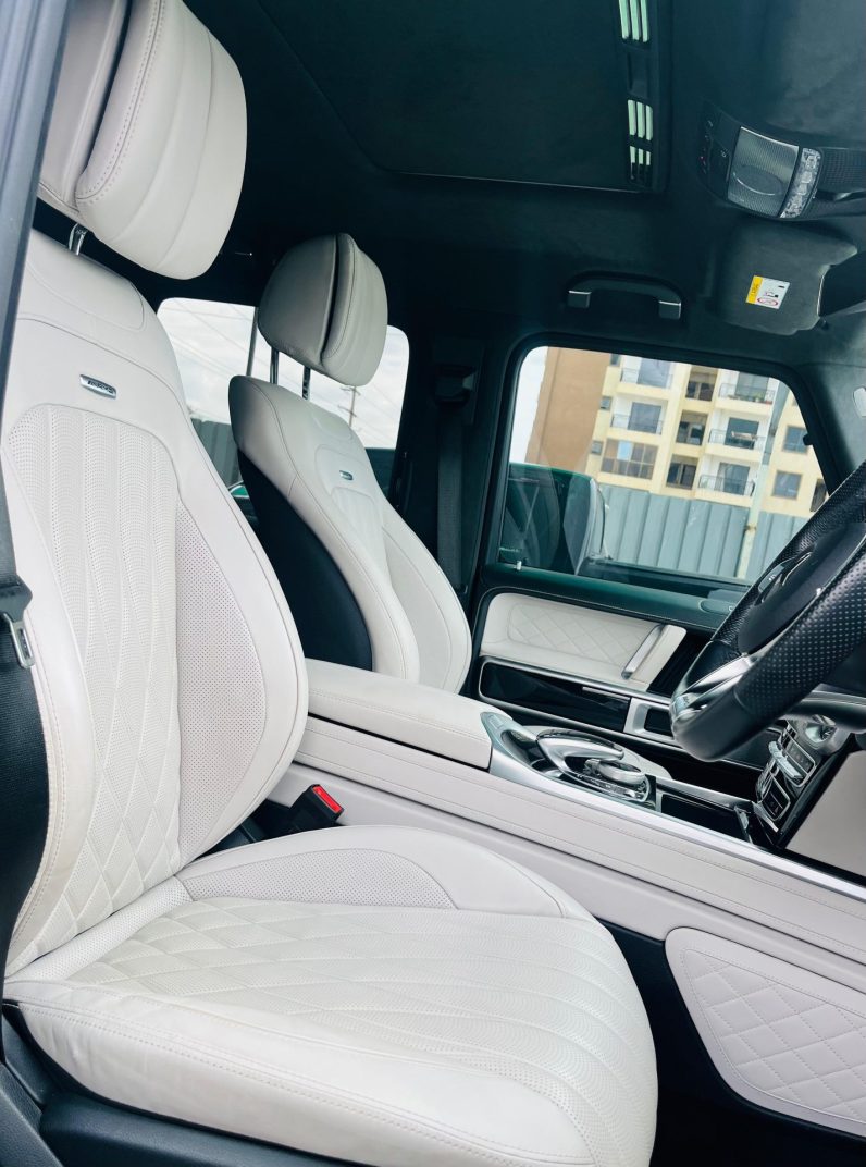 
								Mercedes-Benz G Wagon full									