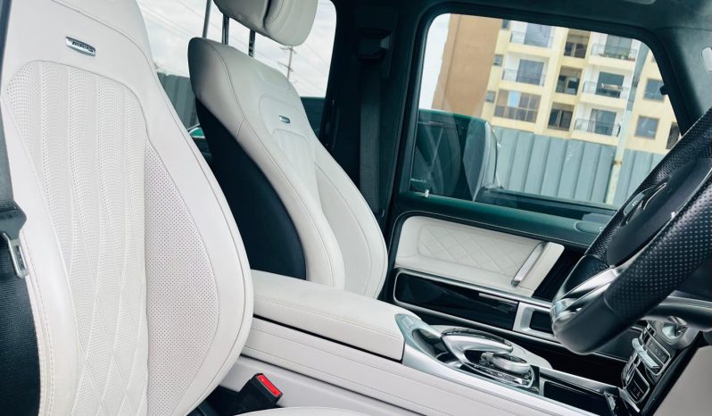 
								Mercedes-Benz G Wagon full									