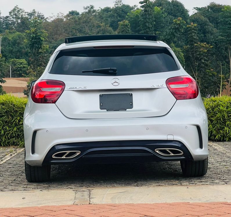 
								Mercedes Benz A180 full									