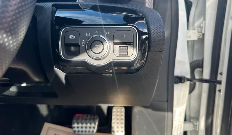 
								Mercedes Benz A180 full									