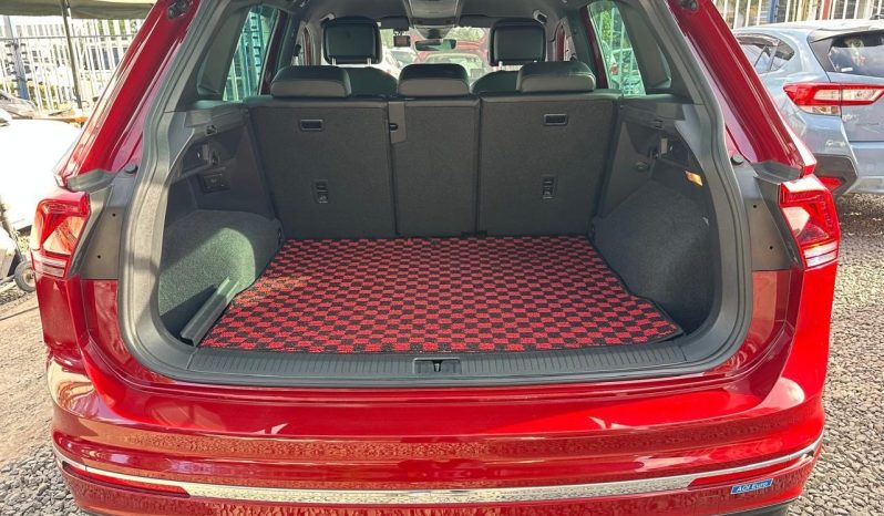 
								Volkswagen Tiguan full									