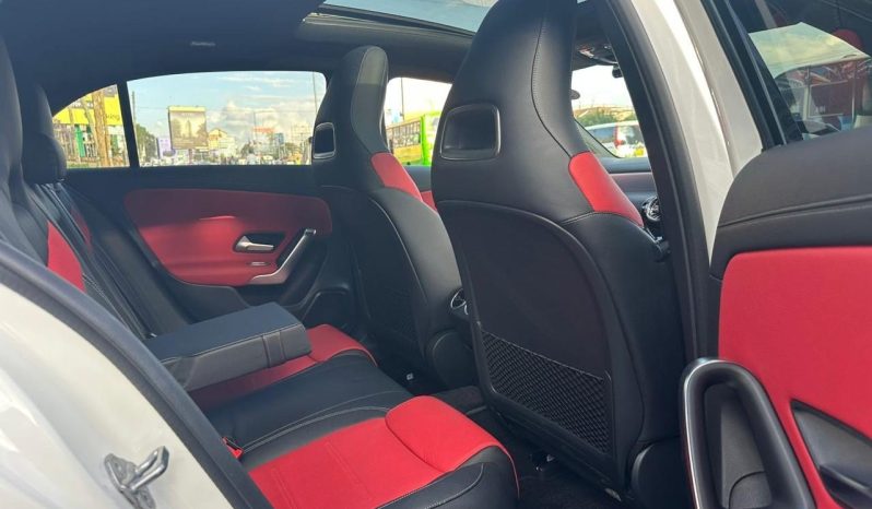 
								Mercedes Benz A180 full									