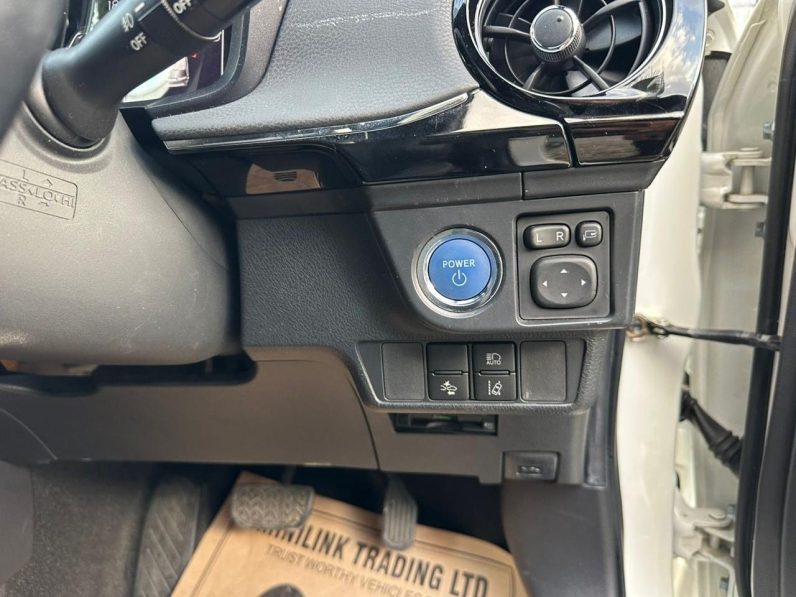 
								Toyota Fielder WXB full									