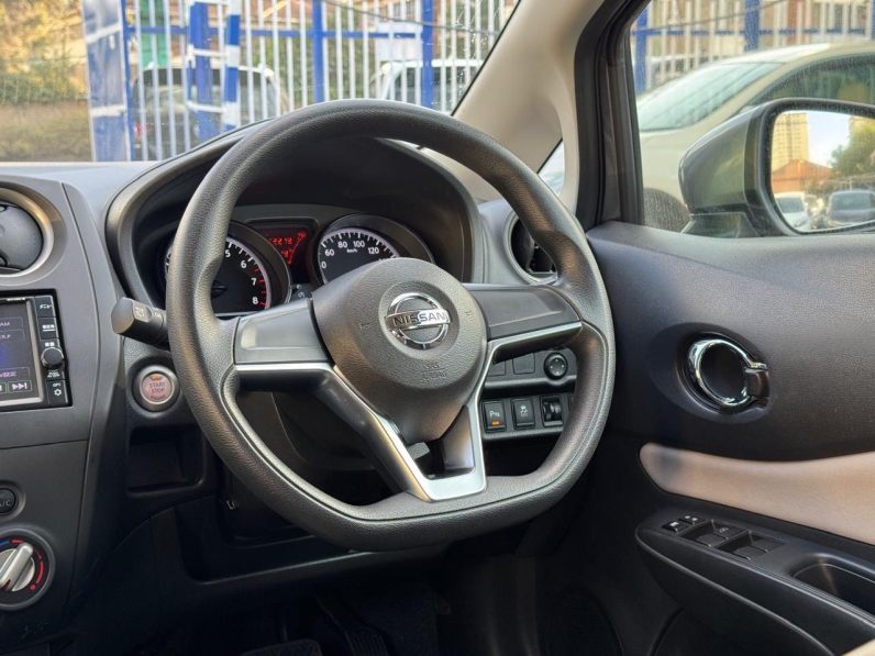 
								Toyota Land Cruiser Prado TXL full									