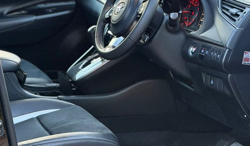 
								Toyota Harrier GR full									