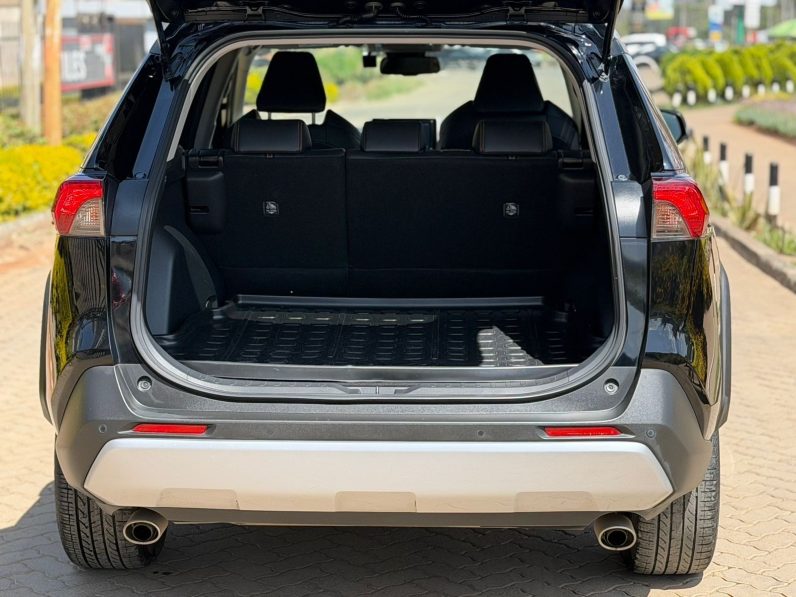 
								Toyota RAV4 GR Adventure full									