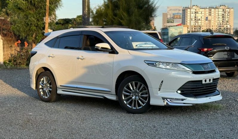 
								Toyota Harrier full									
