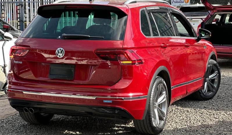 
								Volkswagen Tiguan full									