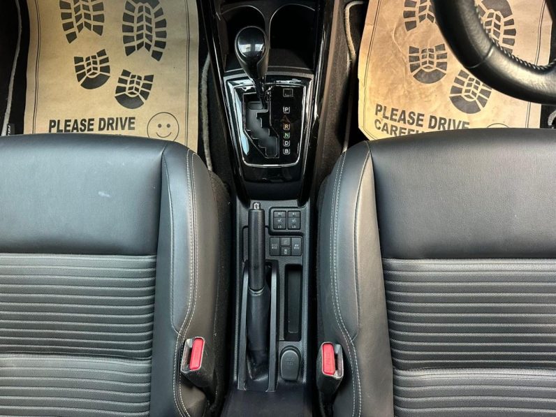 
								Toyota Fielder WXB full									