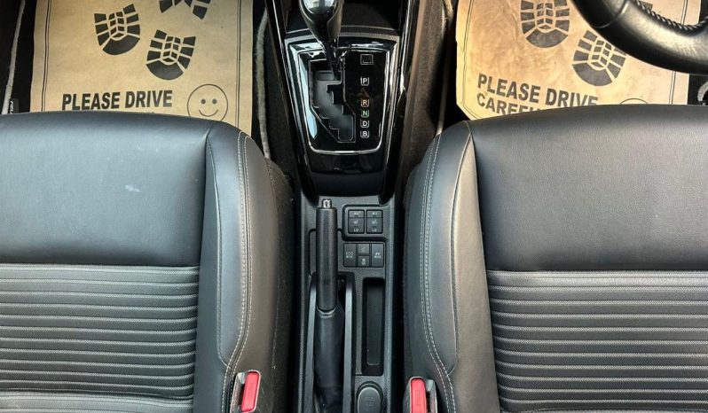 
								Toyota Fielder WXB full									