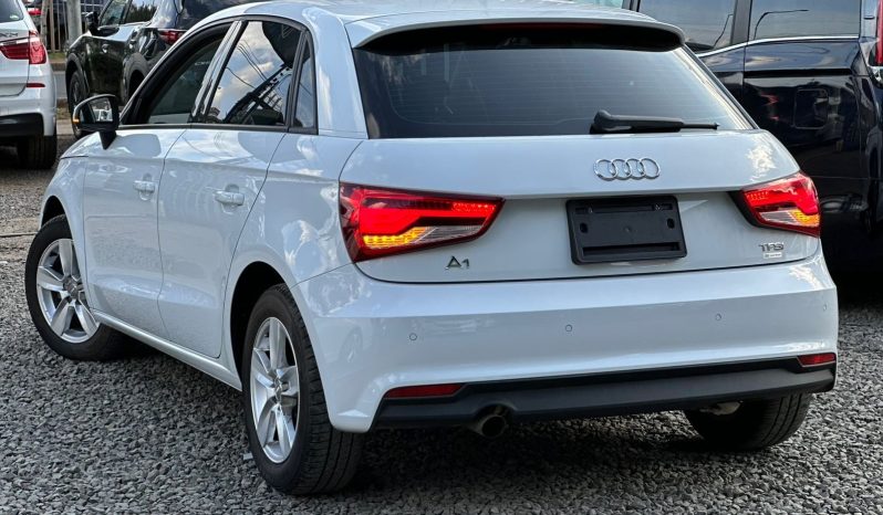 
								Audi A1 full									