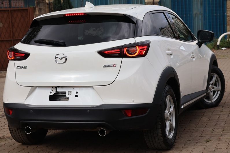 
								Mazda CX-3 full									