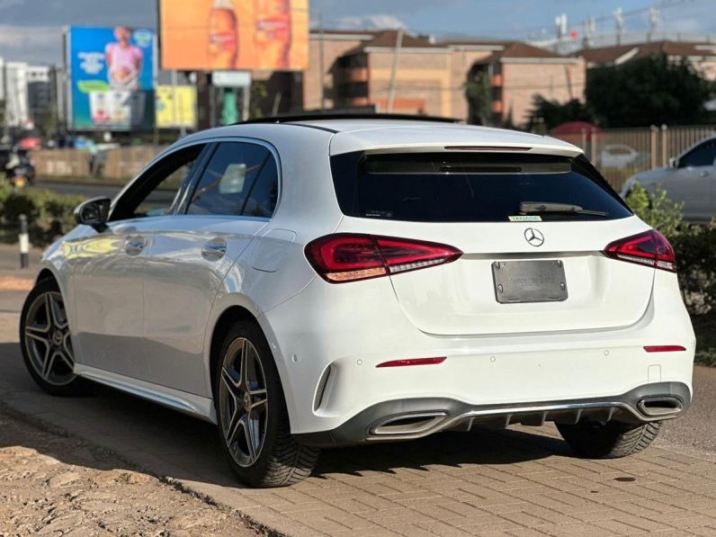 
								Mercedes Benz A180 full									