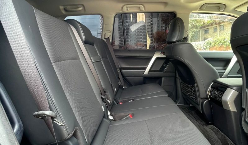 
								Toyota Land Cruiser Prado TXL full									