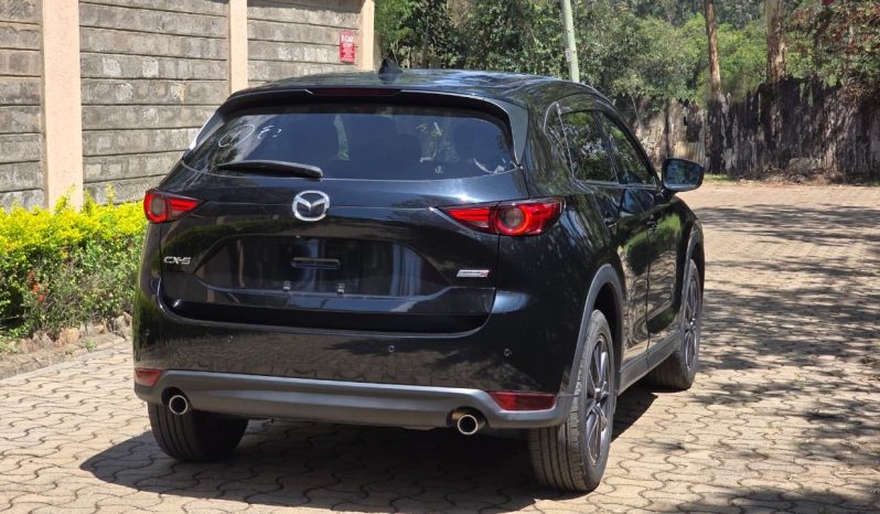 
								Mazda CX-5 full									