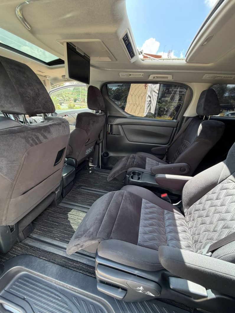 
								Toyota Vellfire full									