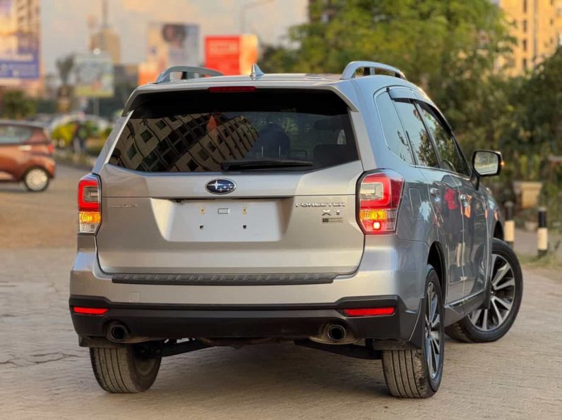 
								Subaru Forester XT full									