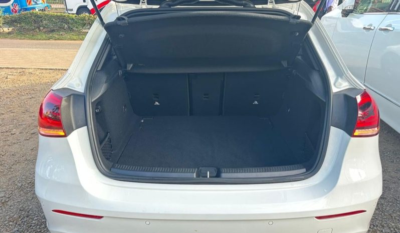 
								Mercedes Benz A180 full									