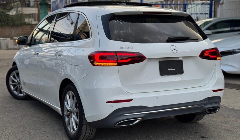 
								Mercedes Benz B180 full									