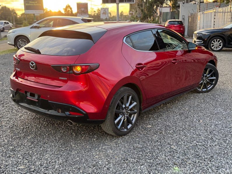 
								Mazda 3 full									