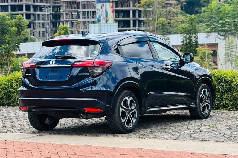
								Honda Vezel full									