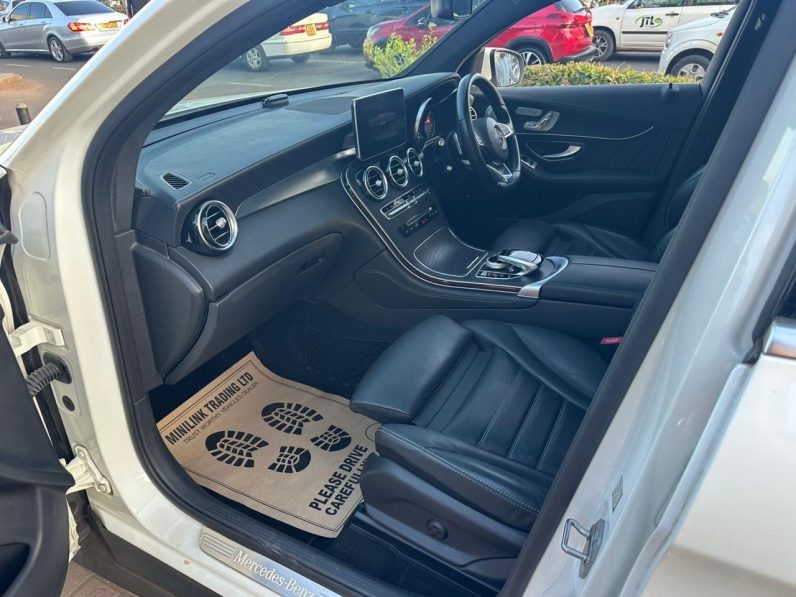 
								Mercedes Benz GLC 250 full									