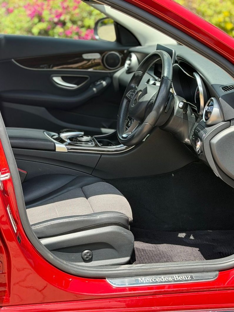 
								Mercedes Benz C200 full									