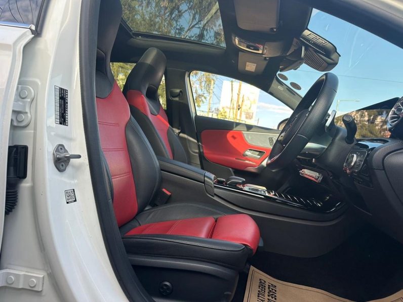 
								Mercedes Benz A180 full									