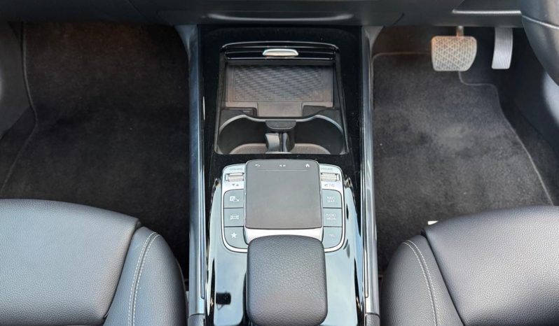 
								Mercedes Benz B180 full									