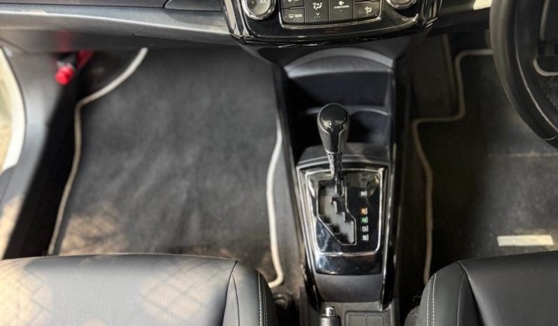 
								Toyota Fielder WXB full									