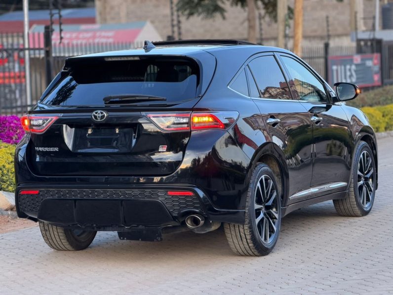 
								Toyota Harrier GR full									