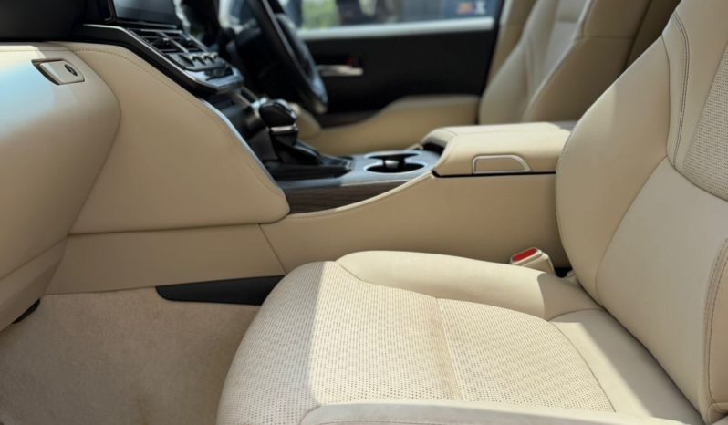 
								Toyota Land Cruiser 300 series ZX full									