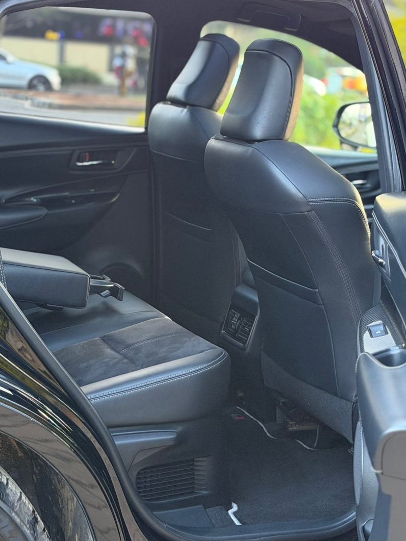 
								Toyota Harrier GR full									