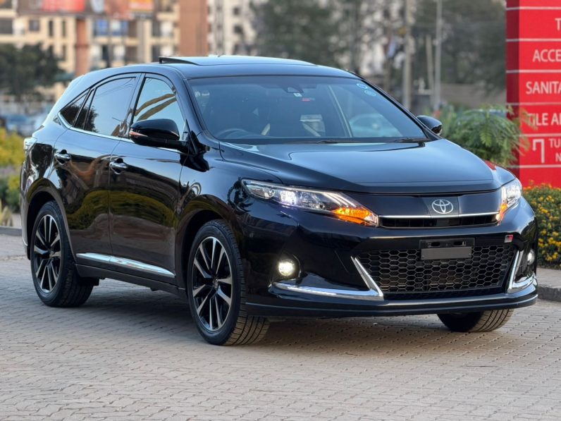 
								Toyota Harrier GR full									