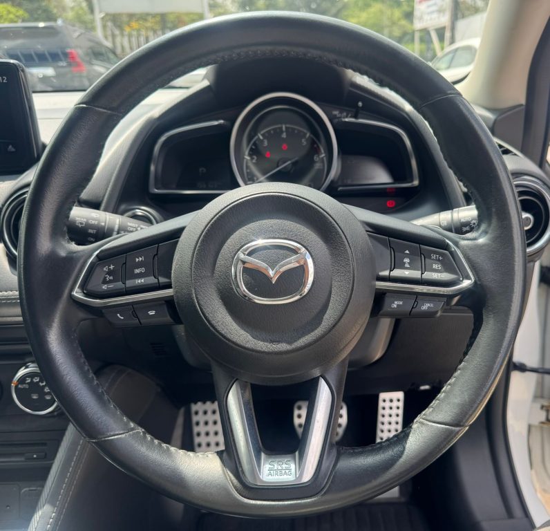 
								Mazda Demio full									