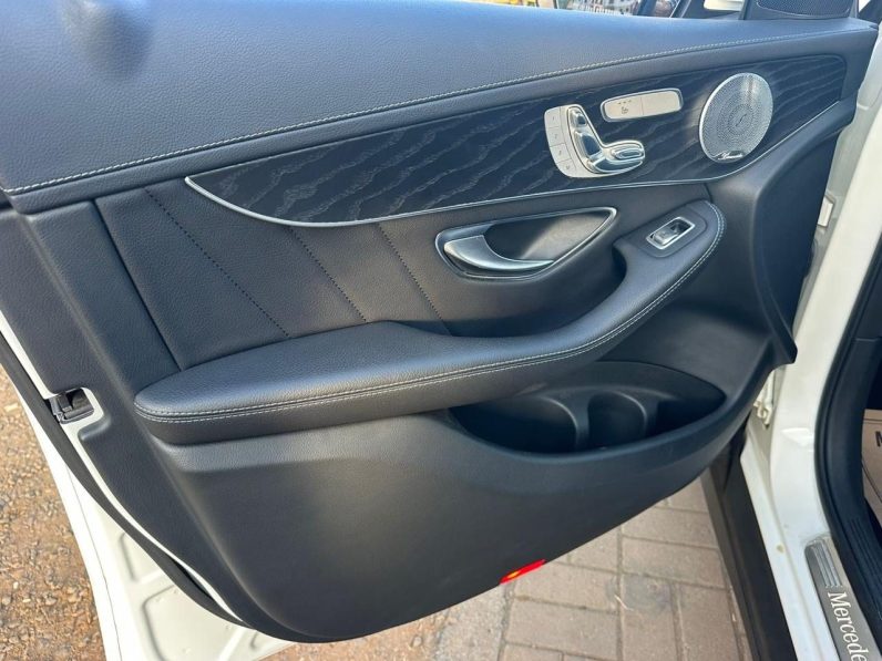 
								Mercedes Benz GLC 250 full									