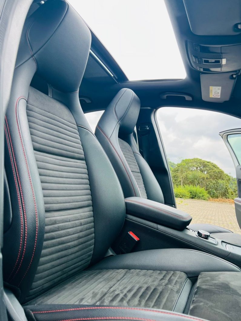 
								Mercedes Benz A180 full									