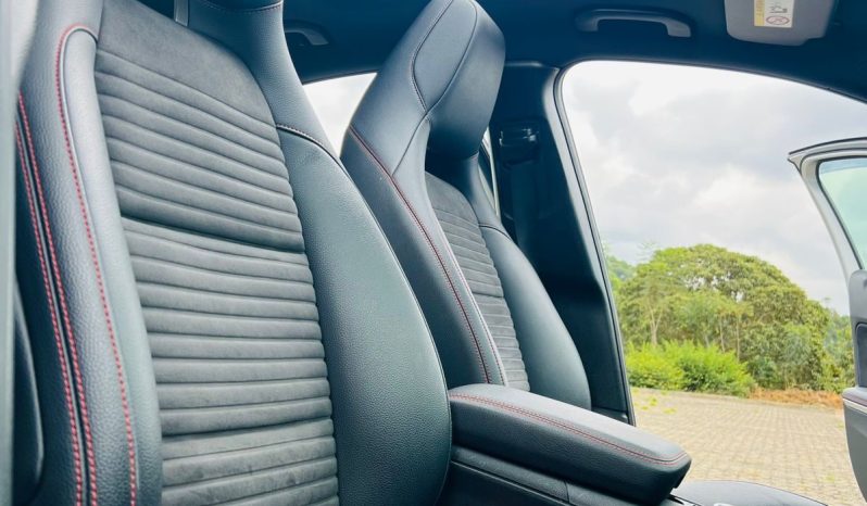 
								Mercedes Benz A180 full									