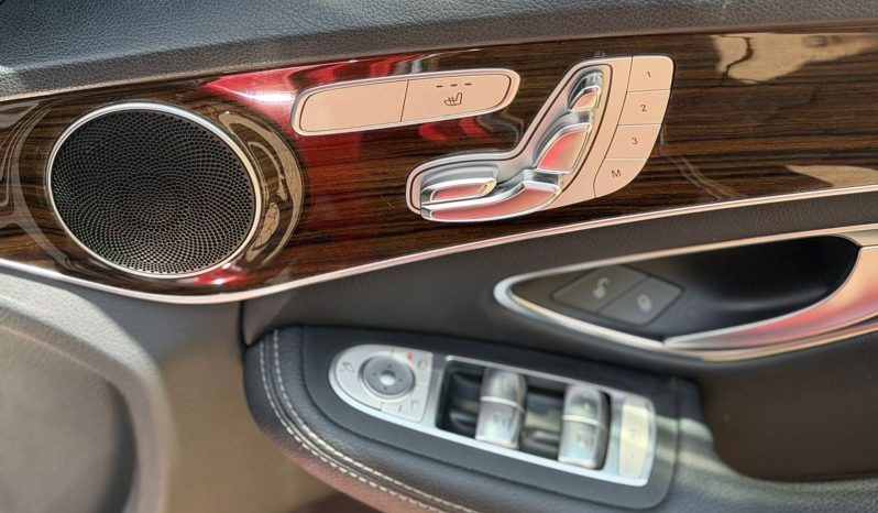 
								Mercedes Benz C200 full									