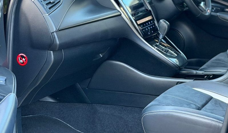 
								Toyota Harrier GR full									