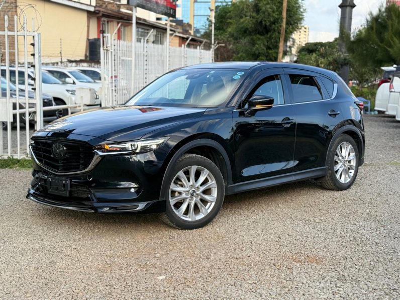 
								Mazda CX-5 full									