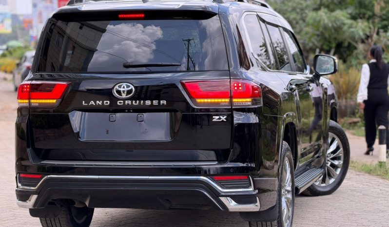 
								Toyota Land Cruiser 300 series ZX full									