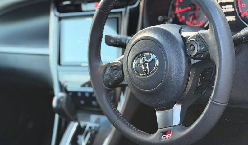 
								Toyota Harrier GR full									