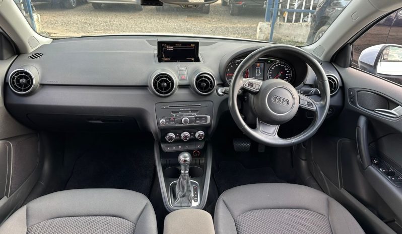 
								Audi A1 full									
