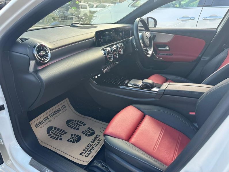 
								Mercedes Benz A180 full									