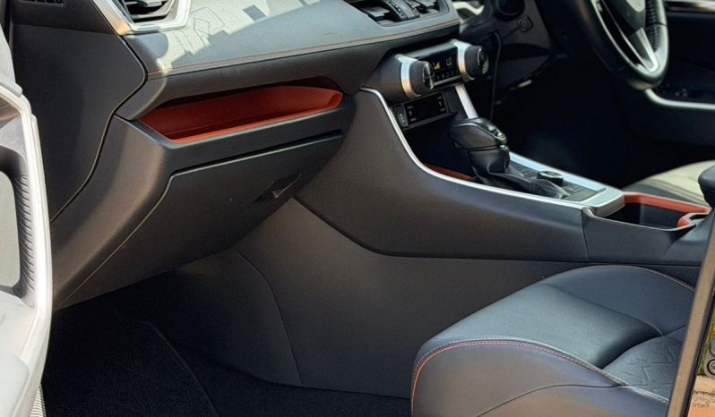 
								Toyota RAV4 GR Adventure full									